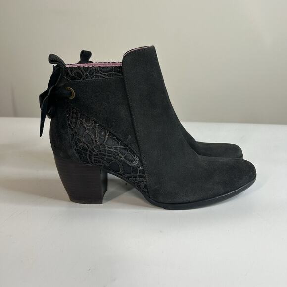 Sundance Suede Booties Womens 37 US 6.5 Lace Black Bow Ankle Boot - Picture 5 of 9